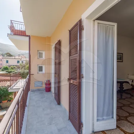 Casa Floretta - Goelba Appartement *